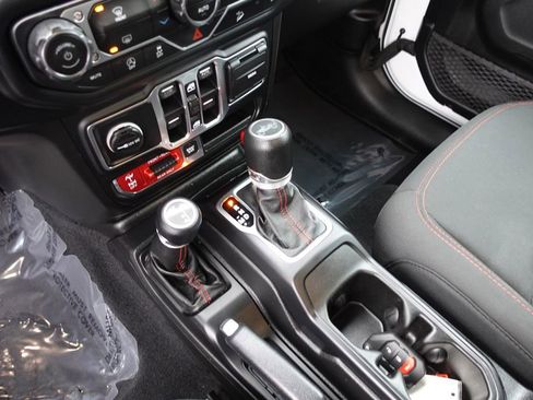 Used 2019 Jeep Wrangler Unlimited Rubicon image 22