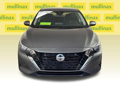 Used 2024 Nissan Sentra SV FWD image 14