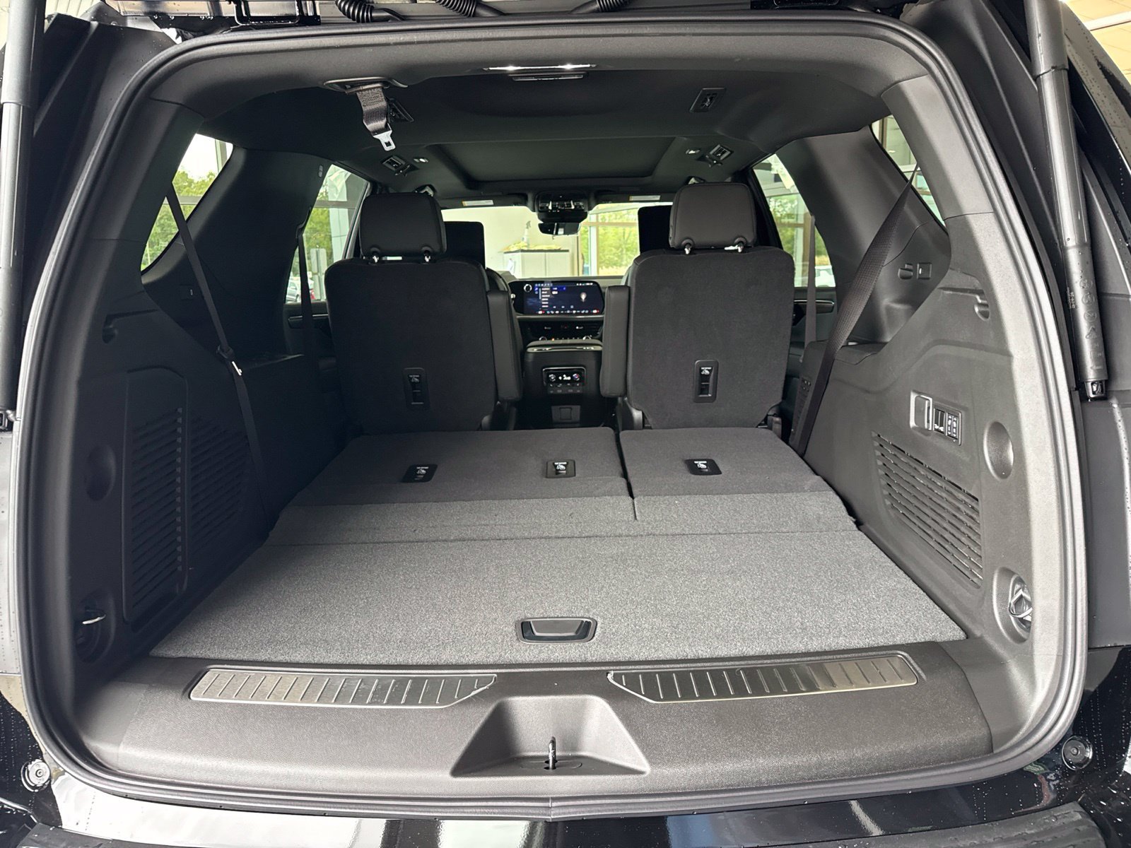 New 2027 Chevrolet Tahoe High Country AWD/4WD image 12