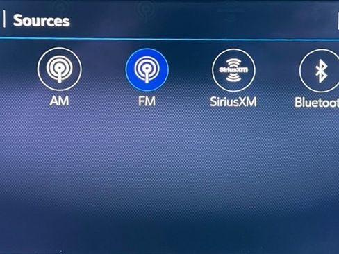 Used 2024 GMC Terrain SLT image 26