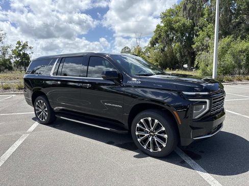 New 2026 Chevrolet Suburban High Country w/ Sun And Tow Package AWD/4WD image 1