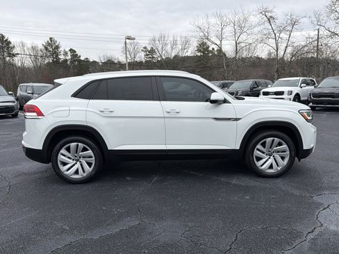 Used 2023 Volkswagen Atlas Cross Sport SE image 8