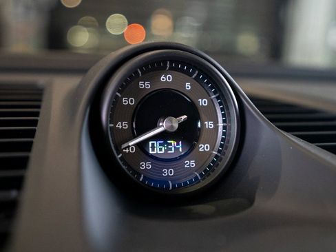 New 2025 Porsche Macan Turbo Electric image 35