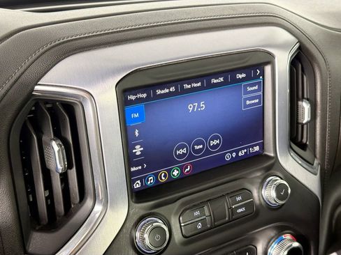 Used 2021 GMC Sierra 1500 SLT w/ X31 Off-Road Package AWD/4WD image 14