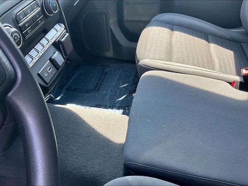 Used 2022 Chevrolet Silverado 1500 Custom Trail Boss w/ LPO, Dark Essentials Package AWD/4WD image 21