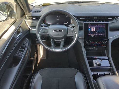 Certified 2024 Jeep Grand Cherokee L Laredo image 20