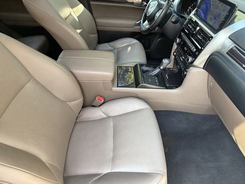 Certified 2023 Lexus GX 460 Luxury w/ Accessory Package AWD/4WD image 43