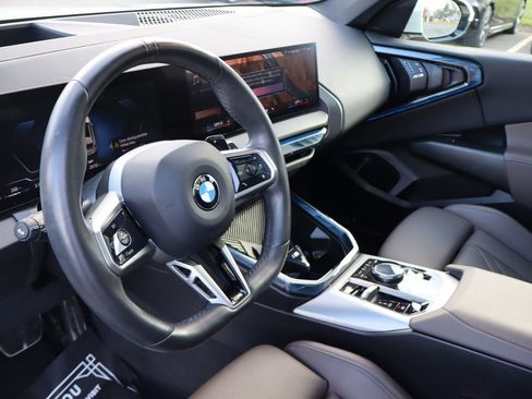 Used 2025 BMW X3 xDrive30i image 9