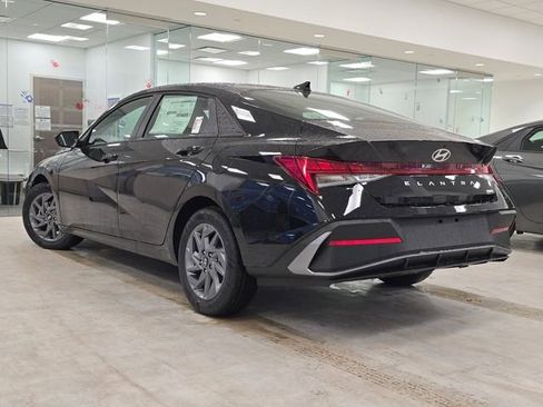 New 2026 Hyundai Elantra Blue image 22