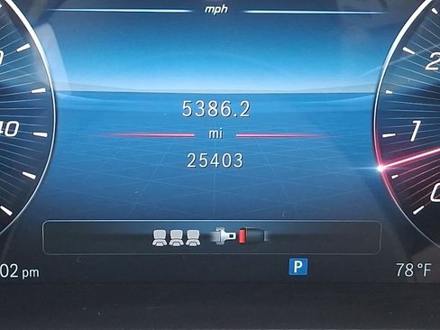 Used 2024 Mercedes-Benz GLC 300 4MATIC image 21