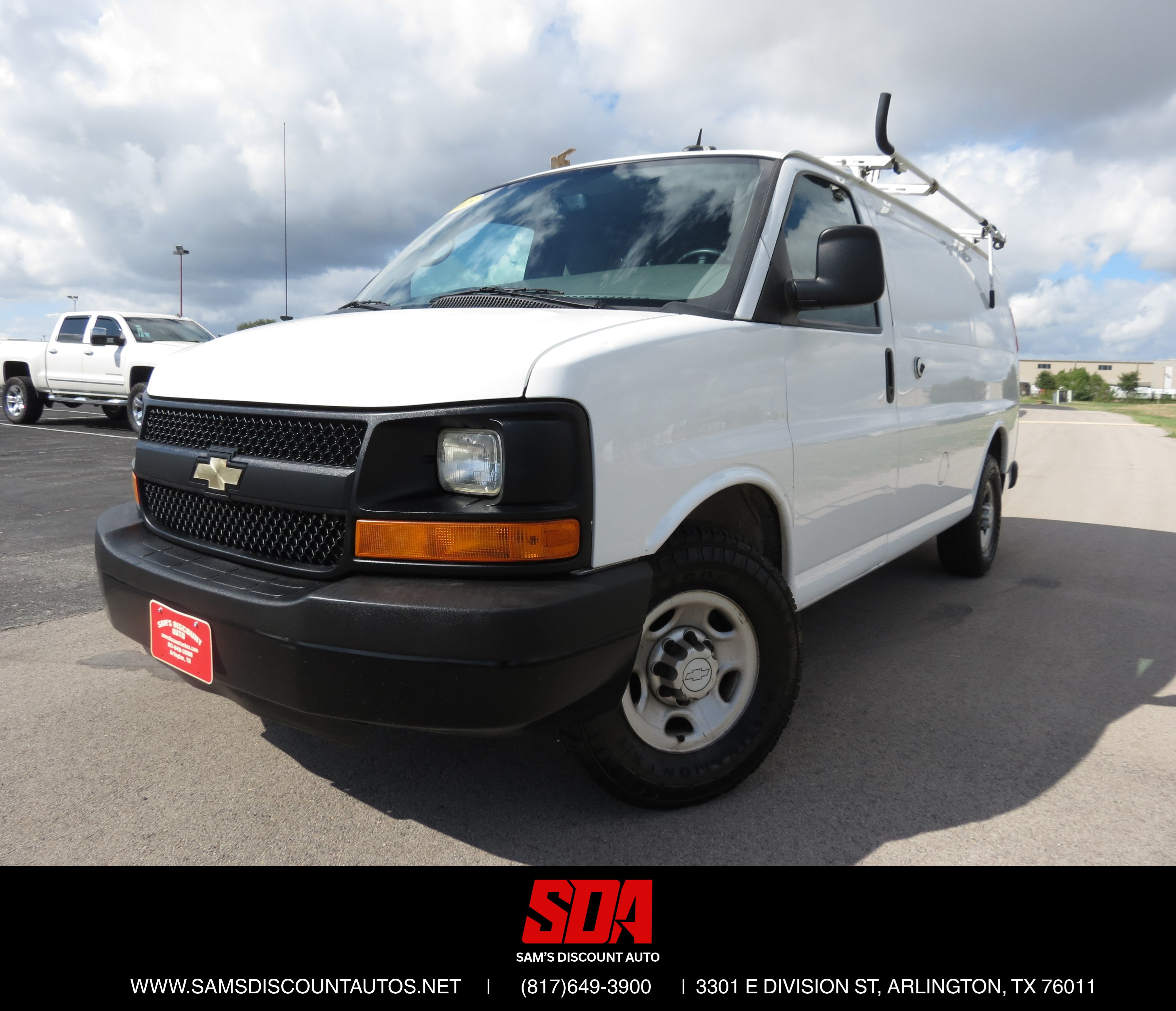 Used 2015 Chevrolet Express 2500 RWD image 1