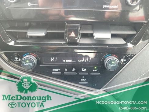 Certified 2022 Toyota Camry LE image 36