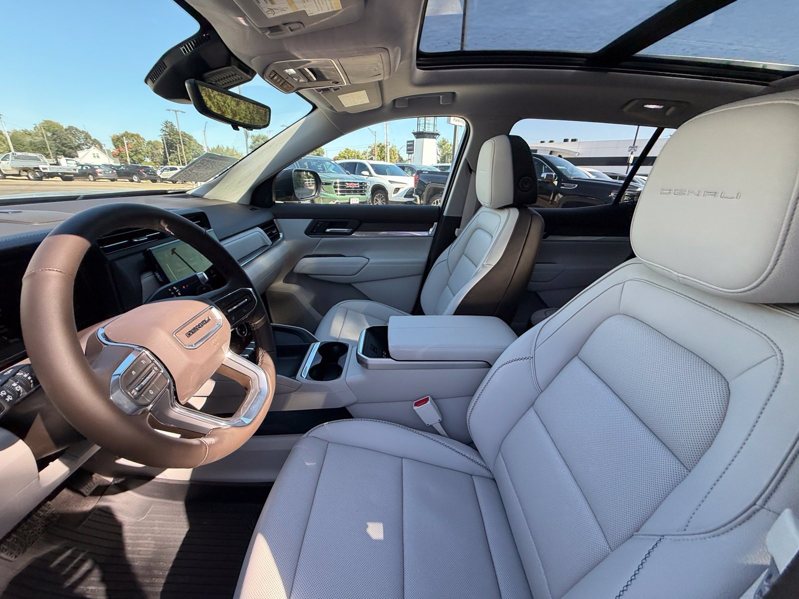 New 2027 GMC Terrain Denali w/ LPO, Floor Liner Package AWD/4WD image 4
