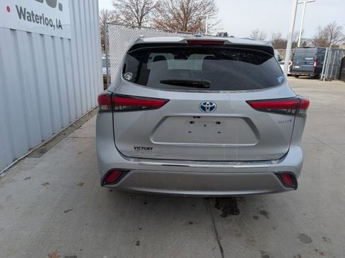 Used 2021 Toyota Highlander Platinum image 15