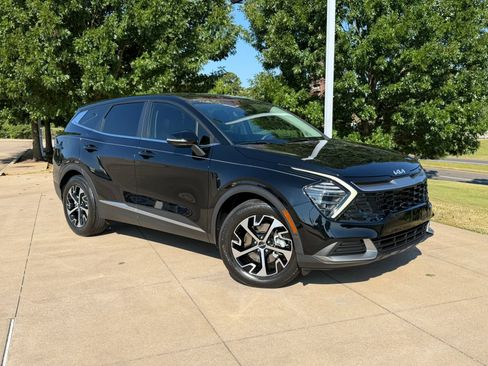 Used 2024 Kia Sportage EX FWD image 1
