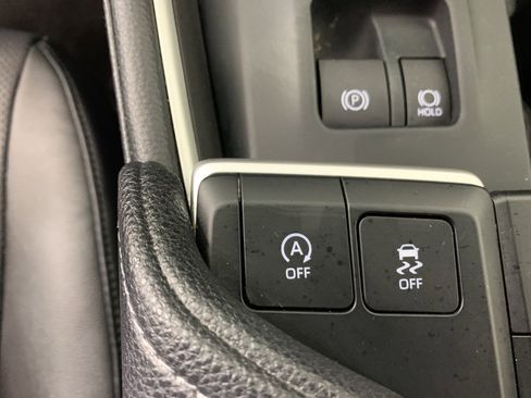 Used 2025 Toyota Grand Highlander Limited image 31