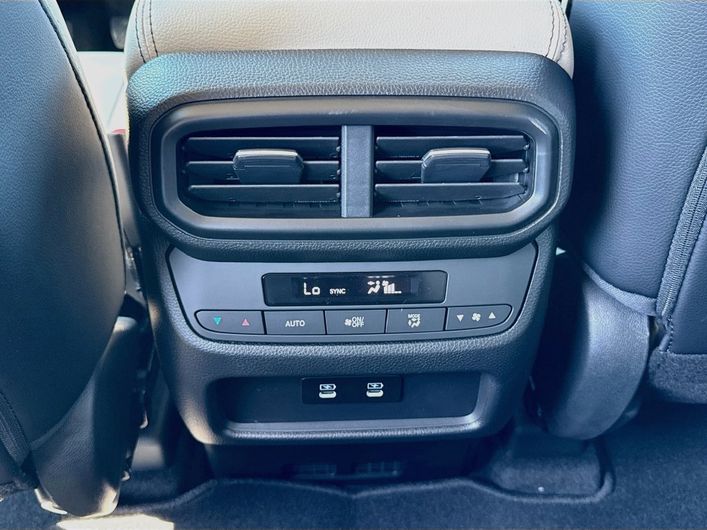 New 2026 Honda Pilot Touring image 32