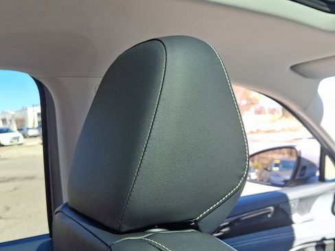 Certified 2025 Volkswagen Tiguan SE w/ Panoramic Sunroof Package image 13