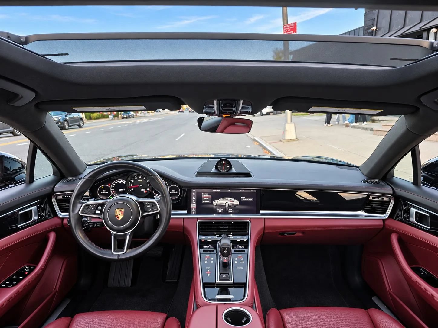 Used 2019 Porsche Panamera 4 AWD/4WD image 21