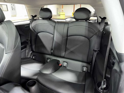 Used 2018 MINI Cooper S FWD image 16