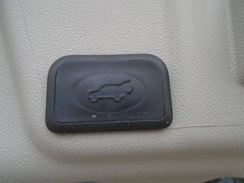 Used 2017 Buick Enclave Premium w/ Experience Buick Package image 27