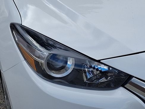 Used 2017 MAZDA MAZDA3 Sport image 9