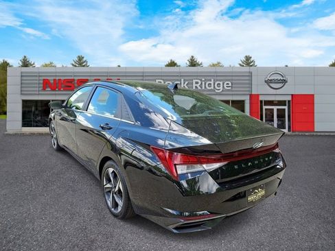 Used 2023 Hyundai Elantra Limited FWD image 7