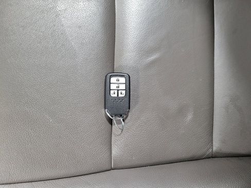 Used 2017 Honda Odyssey EX-L image 32
