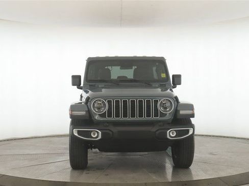 Used 2024 Jeep Wrangler Sahara w/ Safety Group image 12