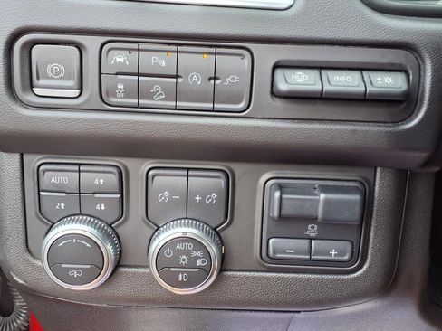 Used 2021 GMC Yukon AT4 w/ AT4 Premium Plus Package image 19