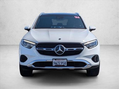 Used 2026 Mercedes-Benz GLC 300 4MATIC image 2