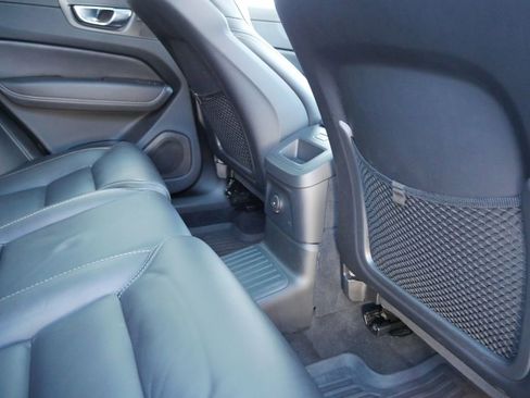 Used 2023 Volvo XC60 T8 Ultimate w/ Climate Package image 35