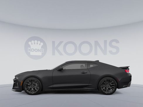 Used 2018 Chevrolet Camaro ZL1 RWD image 2