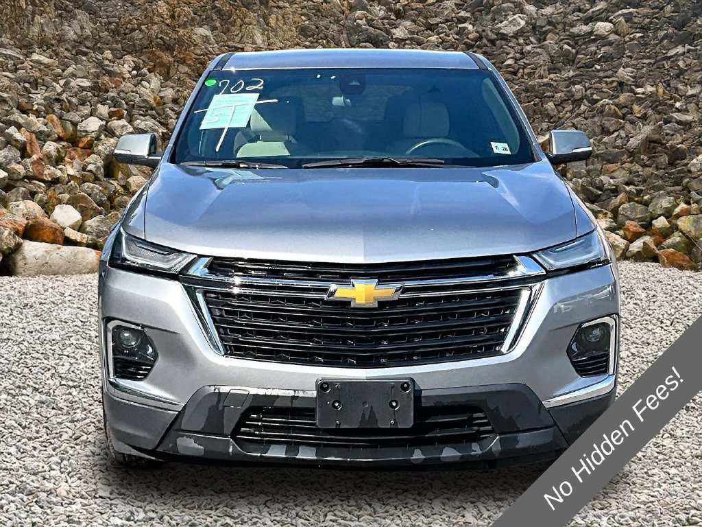Used 2023 Chevrolet Traverse LS w/ Safety Package FWD image 3
