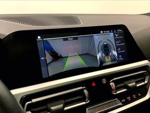 Used 2019 BMW 330i xDrive Sedan w/ Premium Package image 17