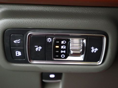 Used 2024 Lincoln Nautilus Black Label w/ Jet Appearance Package (87T) AWD/4WD image 32