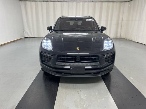 Certified 2024 Porsche Macan S AWD/4WD image 3