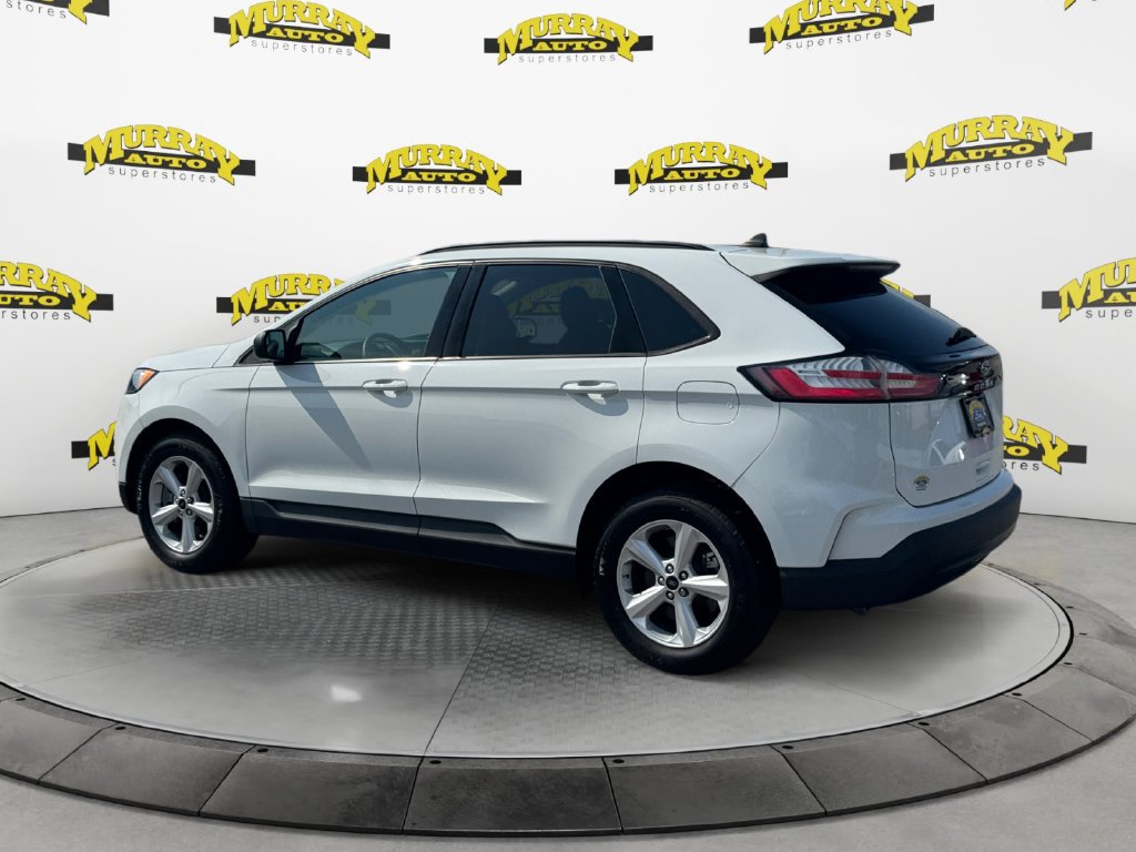 Used 2024 Ford Edge SE w/ Cargo Accessory Package AWD/4WD image 3