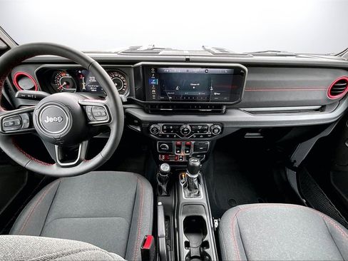 Used 2024 Jeep Wrangler Rubicon w/ Safety Group image 13