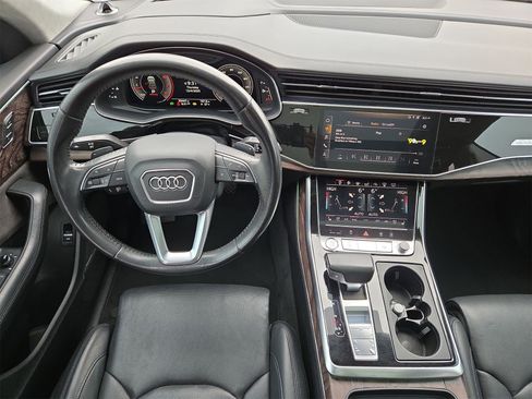 Used 2019 Audi Q8 Prestige w/ Luxury Package image 14