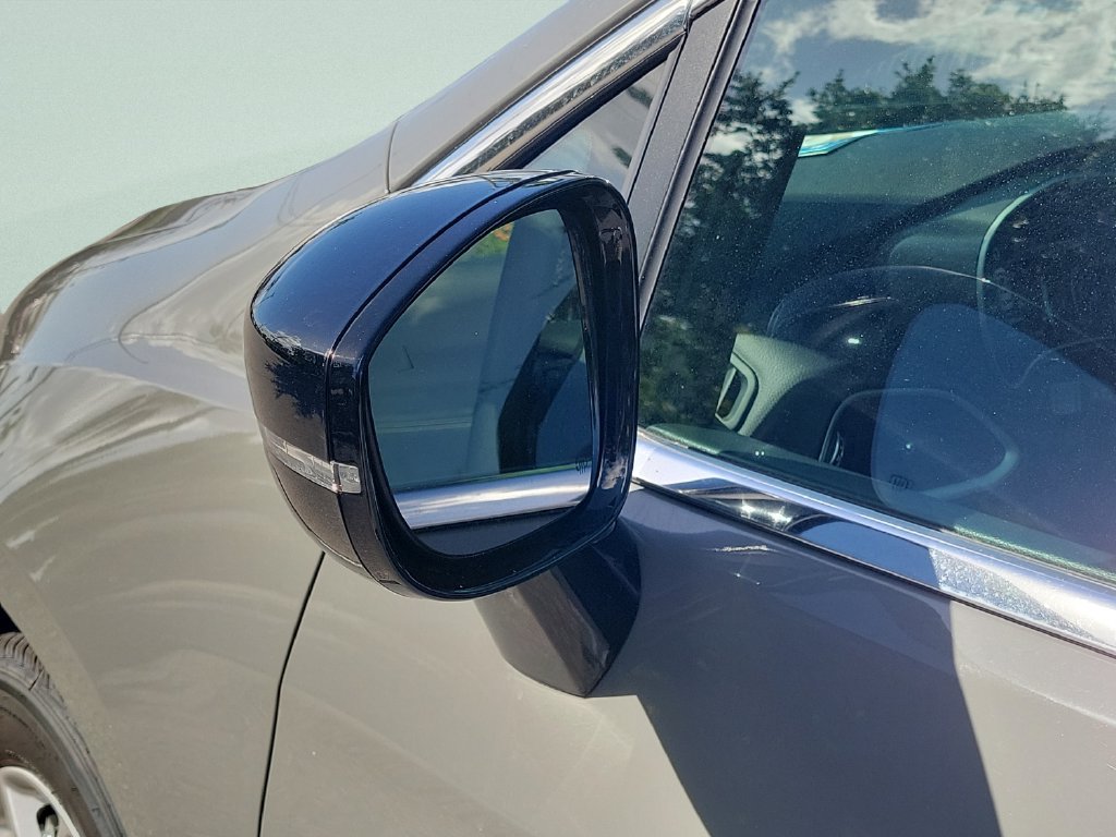 Used 2025 Chrysler Pacifica Select FWD image 28