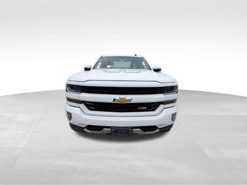 Used 2018 Chevrolet Silverado 1500 LT w/ All Star Edition AWD/4WD image 3
