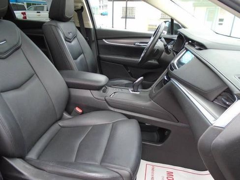 Used 2018 Cadillac XT5 Premium Luxury image 24