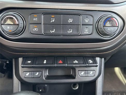 Used 2022 GMC Canyon AT4 image 23