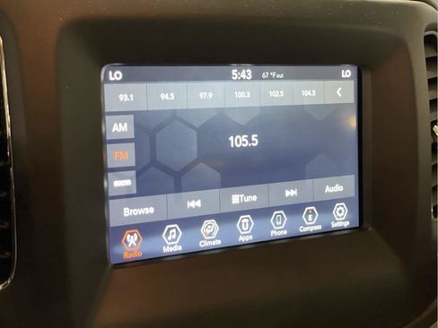Used 2021 Jeep Compass Latitude w/ Sun and Sound Group FWD image 32