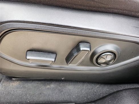 Used 2024 Jeep Grand Cherokee Laredo w/ Trailer Tow Package image 12