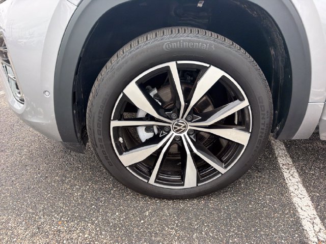 Certified 2025 Volkswagen Atlas SEL Premium R-Line AWD/4WD image 15