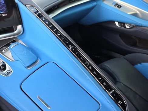 Used 2022 Chevrolet Corvette Stingray Premium Conv w/ Z51 Performance Package RWD image 26