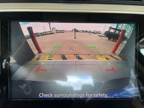 Certified 2021 Nissan Versa SV image 6