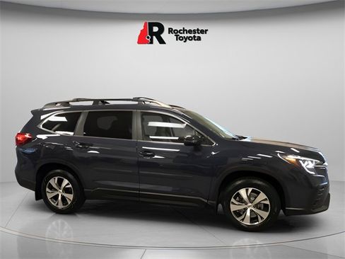 Used 2023 Subaru Ascent Premium w/ Convenience Package image 2